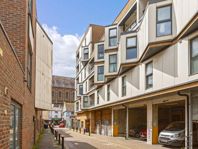 Francis Street, Brighton BN1, 2 bed flat to rent, £1,695 pcm | PrimeLocation