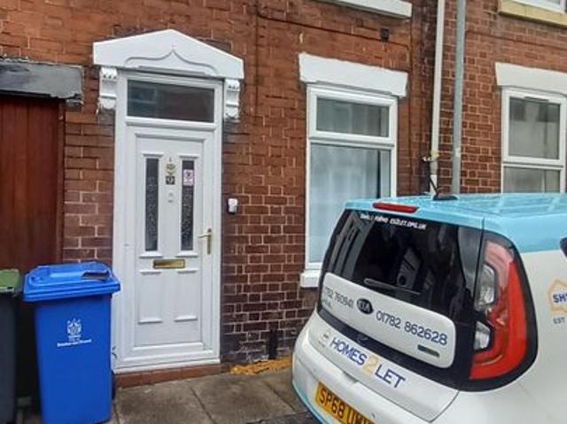 Francis Street, Stoke On Trent ST6, 3 bed terraced house to rent, £800 pcm | PrimeLocation