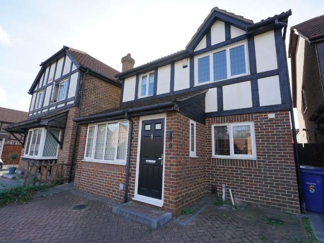 Francisco Close, Chafford Hundred, Grays RM16, 3 bed semi detached house to rent, £1,995 pcm | PrimeLocation