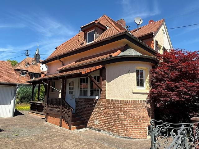 Frankfurt Zeilsheim! Idylle und Romantik bietet dieses gemütliche Zuhause