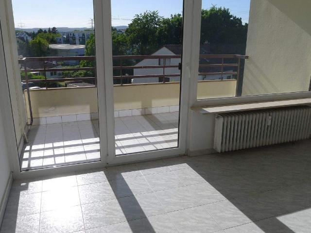 FrankfurtM Sossenheim 3 Zimmer Wohnung mit Loggia und EBK