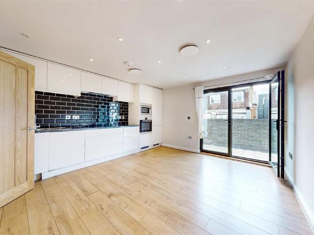 Frankie House Whitby Street, Shoreditch E1, 2 bed flat to rent, £2,800 pcm | PrimeLocation