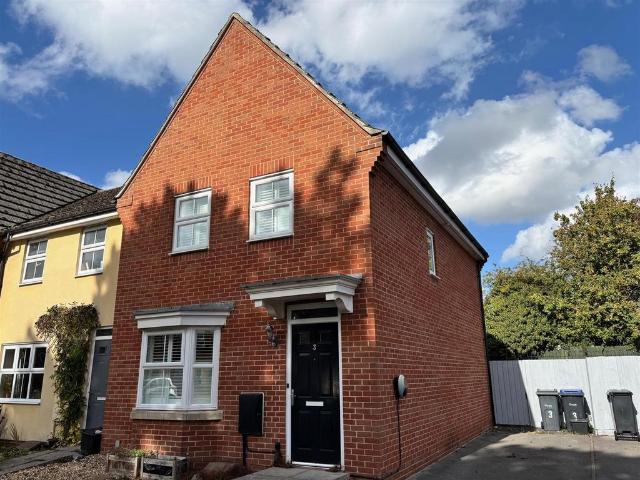Franklyn Road, Devizes 3 bed end of terrace house to rent £1,500 pcm £346 pw