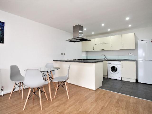 Franklin House, Aberfeldy Street, Canary Wharf E14, 2 bed flat to rent, £2,200 pcm | PrimeLocation
