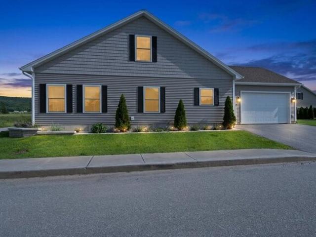 Franklin Park W, Saint Albans Town, Home For Sale