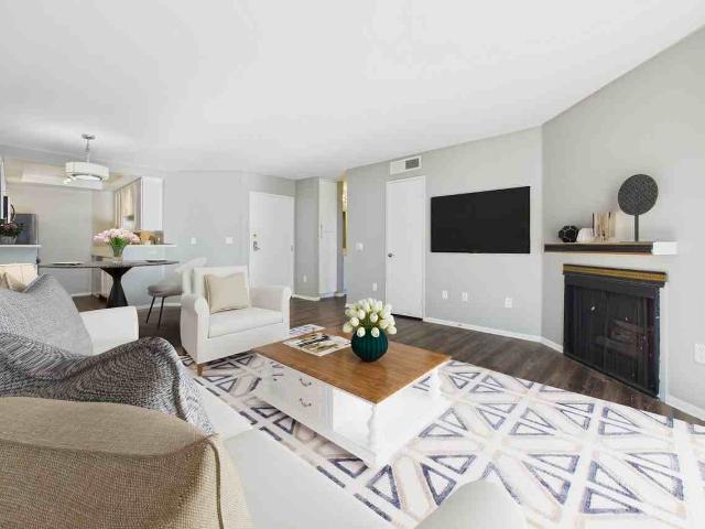 Franklin Place 1 Bedroom Apartment for Rent at 1807 N Las Palmas Ave, Los Angeles, CA 90028 Hollywood Hills West