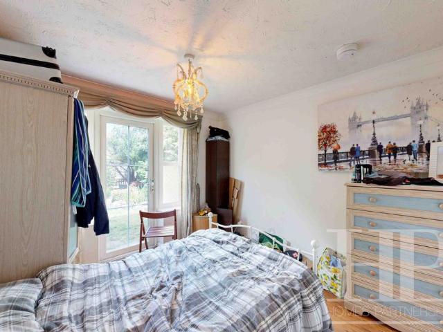 Franklin Road, Maidenbower, RH10