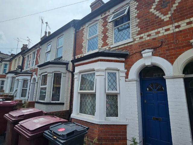 Franklin Street, Reading RG1, 3 bed terraced house to rent, £1,800 pcm | PrimeLocation