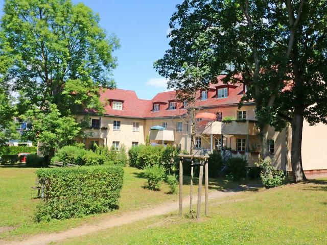 ! Französische Gärten ! Kleine 2 Raumwohnung mit Balkon und Gartenanteil ! WE ist vermietet !