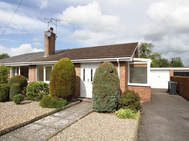 Fraser Court, Chester CH4 2 bed semi detached bungalow to rent £1,200 pcm £277 pw