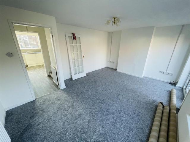 Fraser Close, Nuneaton, CV10