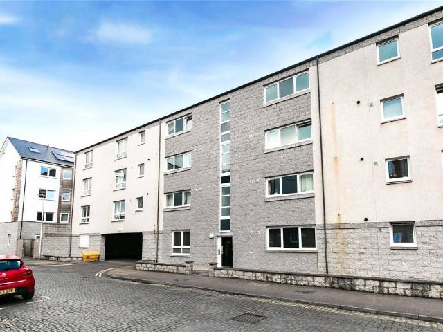 Fraser Road, Aberdeen, AB25 2 bed flat to rent £765 pcm £177 pw
