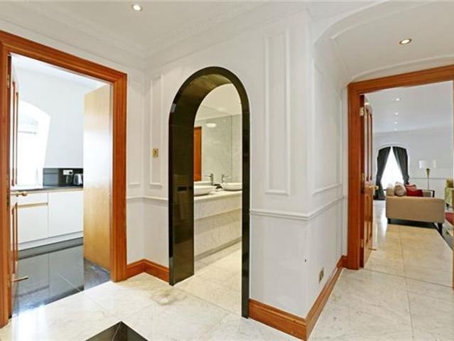 Fraser Residence Prince of Wales Terrace, 2 14 Prince of Wales Terrace, London, W8 5PE, United Kingdom | 5 bed duplex for rent #4837980 | Rentberry