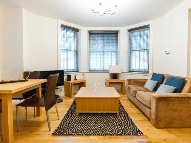 Fraser Residence Prince of Wales Terrace, 2 14 Prince of Wales Terrace, London, W8 5PE, United Kingdom | 2 bed apartment for rent #138932188 | Rentberry