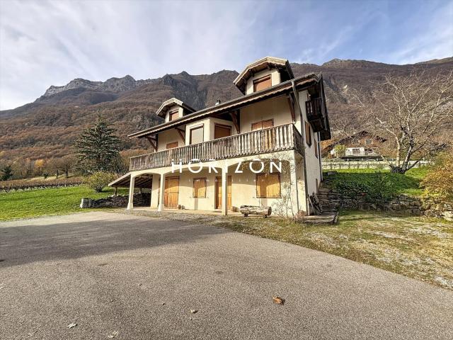 FRETERIVE: maison 250 m2, 5 CH, 2 324 m2 terrain 250m² Fréterive