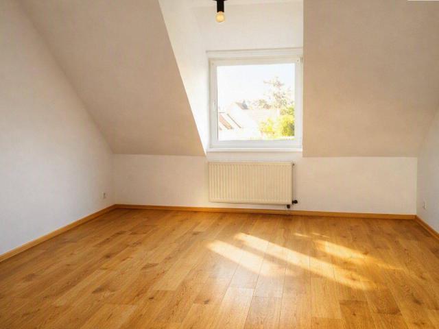 Freundliche 1 Zimmer Wohnung mit Schöcklblick & neuer Küche und neue Böden