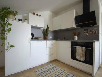 Freundliche 1 zimmerwohnung im dachgeschoss