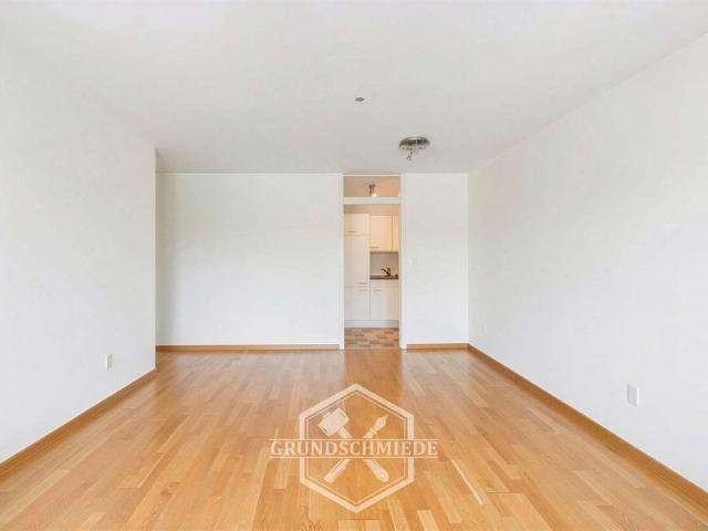 Freundliche 1,5 Zimmer Wohnung mit TG Stellplatz und Balkon