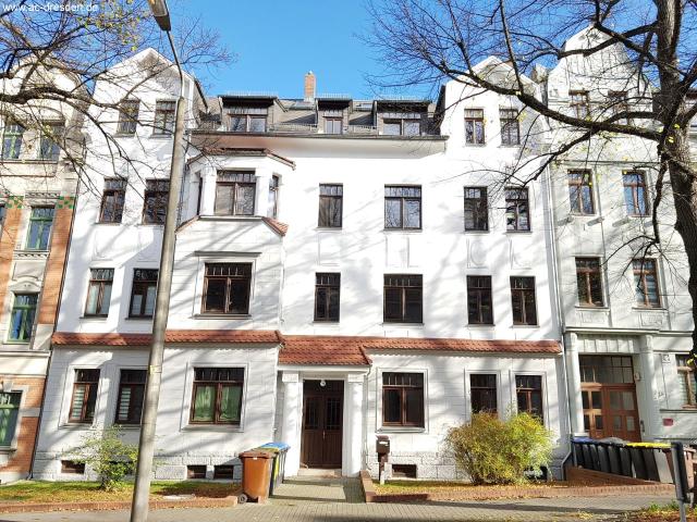 Freundliche 2 Zimmer Wohnung mit Balkon in einem sanierten Gründerzeithaus im Stadtteil Gablenz