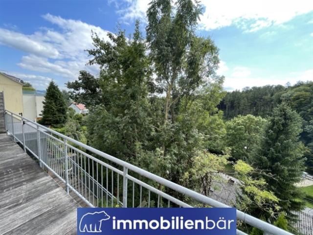 Freundliche 2 Zimmer Wohnung mit großem Balkon und Ausblick ins Grüne Gründberghof Top 17