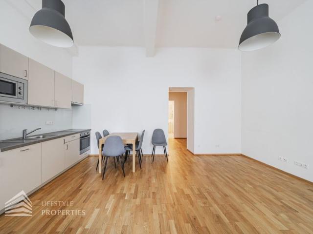 Freundliche 2 Zimmer Wohnung, Nähe Steiner Tor