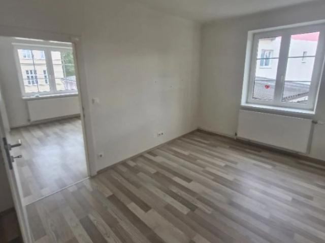 freundliche 2 Zimmer Wohnung ruhige Lage