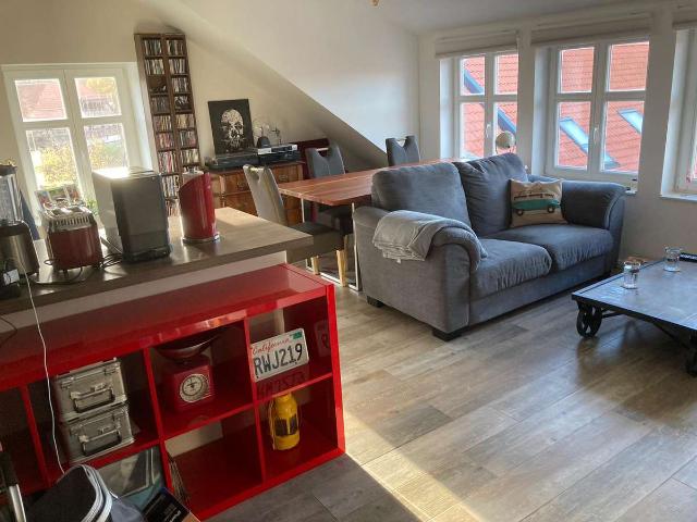 Freundliche 2 Zimmer DG Wohnung mit Einbauküche in Boimstorf