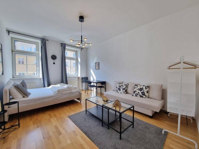 Freundliche 2 Zimmer mit Altbaucharme in ruhiger Lage Bahnhof Hernals in der Nähe