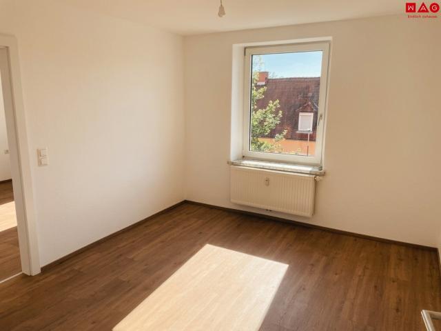 freundliche 2 zimmerwohnung mit eigenem garten!