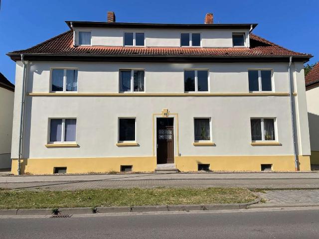 Freundliche 2,5 Zimmer Wohnung im 1.OG rechts