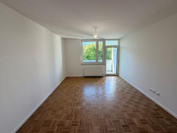 Freundliche 3 Zimmer Wohnung mit Loggia