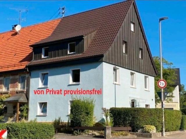 Freundliche und gepflegte 7 Zimmer Doppelhaushälfte