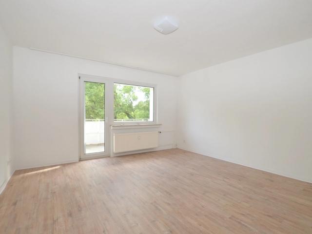 Freundliche und helle 3 Zimmer Wohnung mit Balkon in Duisburg Overbruch