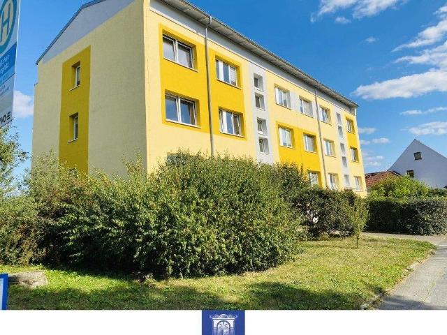 Freundliche Wohnung mit Balkon und Tageslichtbad mit Wanne!