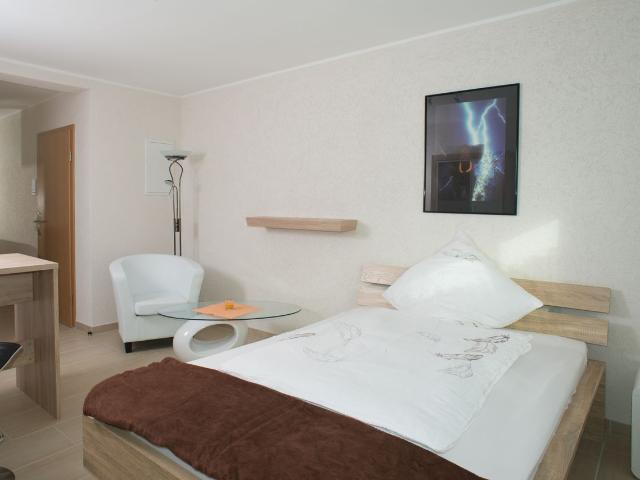 Freundliches Apartment in Hürth 1. Etage, Hurth Amsterdam Apartments for Rent