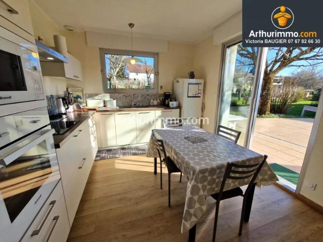 FREBUANS 39 JURA, à vendre maison d’environ 131 m², 4 chambres, terrain clos et arboré de 1 142 m²