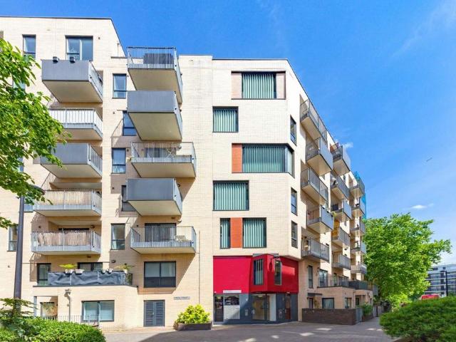 Freda Street, London SE16 1 bed flat to rent £2,200 pcm £508 pw