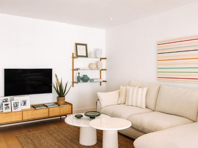 Frederick Close, W2