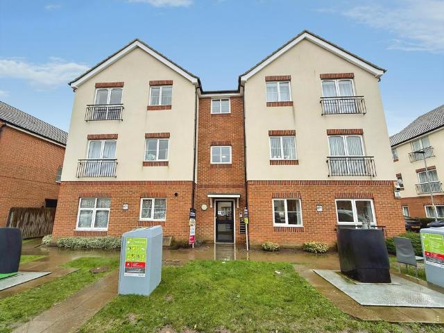 Frederick Drive, Peterborough, PE4 2 bed apartment to rent £925 pcm £213 pw