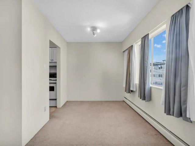FREDERICK MANOR — 1 Bed 1 Bath B FRM
