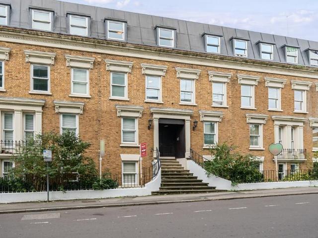 Frederick Street, Aldershot 1 bed flat to rent £1,150 pcm £265 pw