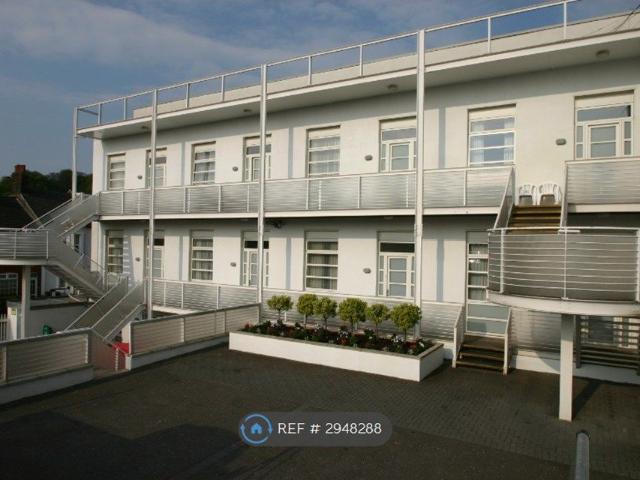 Frederick Street, Luton LU2, 2 bed flat to rent, £1,500 pcm | PrimeLocation