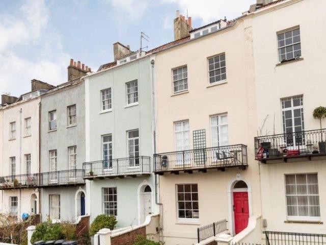 Frederick Place, Clifton, Bristol BS8, 2 bed flat to rent, £1,300 pcm | PrimeLocation