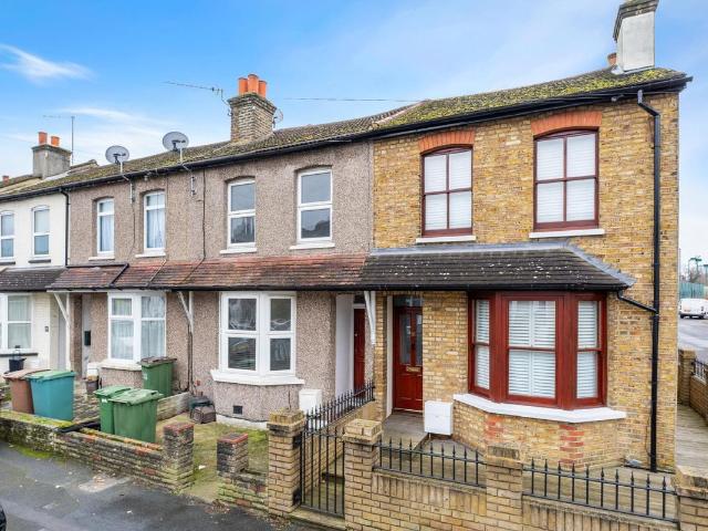 Frederick Road, Cheam, Sutton SM1, 5 bed terraced house to rent, £5,500 pcm | PrimeLocation