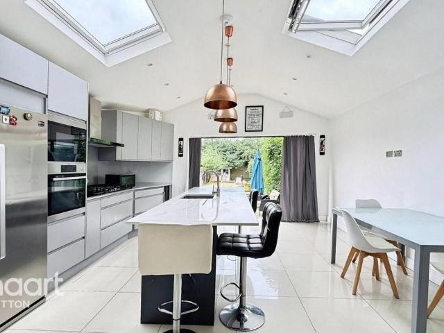 Frederick Road, SUTTON 1 bed in a house share to rent £900 pcm £208 pw