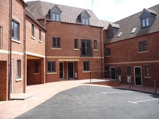 Frederik Court, Infirmary Walk, Worcester WR1, 2 bed town house to rent, £995 pcm | PrimeLocation