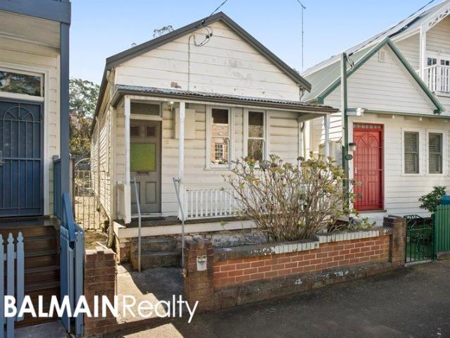 Free Standing Cottage on 196sqm Block with Rear Lane Access, opposite Punch Park