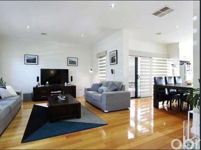 Free Standing Home in the hart of Cheltenham