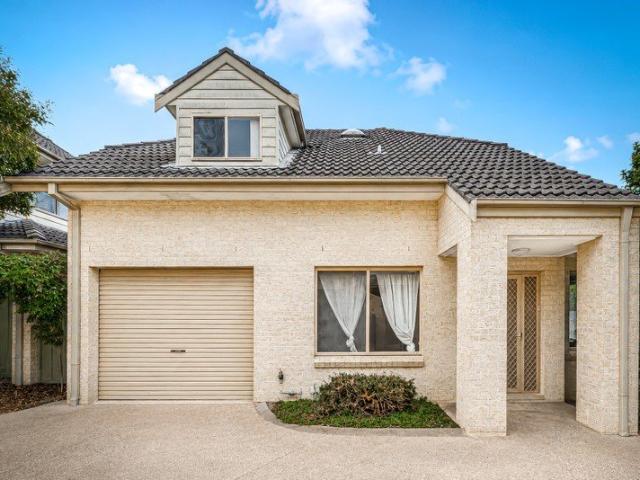 Free Standing 3 Bedroom Townhouse!