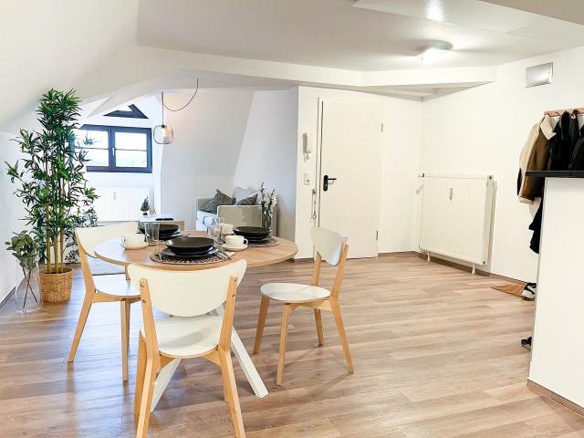 Free WiFi & Coffee / Lovely 3 Rooms Flat